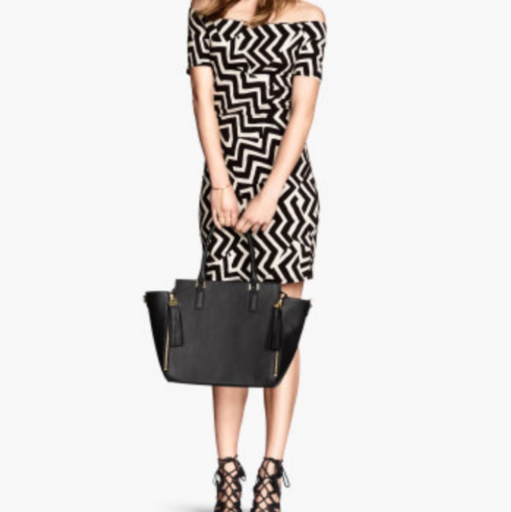 H&M BODYCON DRESS off the shoulder